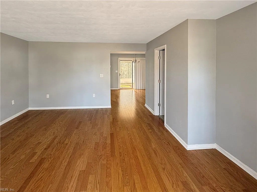 Hampton, Virginia 23661, United States, 3 Bedrooms Bedrooms, ,2 BathroomsBathrooms,Residential,Active,14499