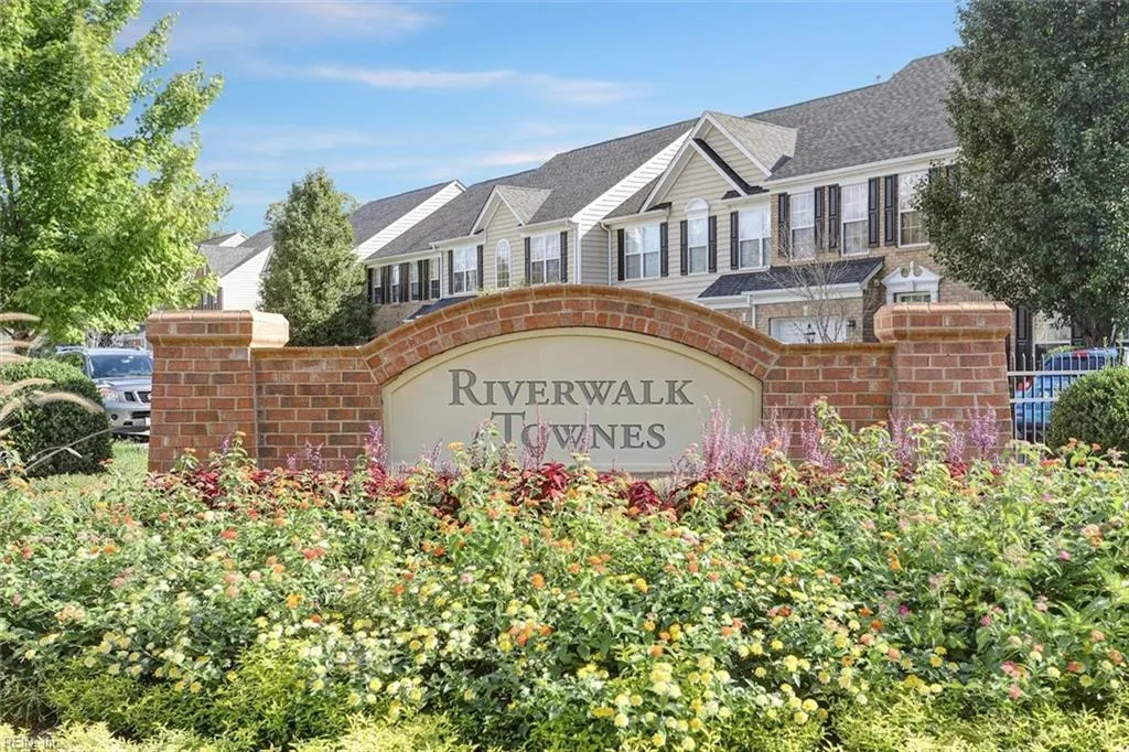 Yorktown, Virginia 23690, United States, 3 Bedrooms Bedrooms, ,3 BathroomsBathrooms,Residential,Pending,85836