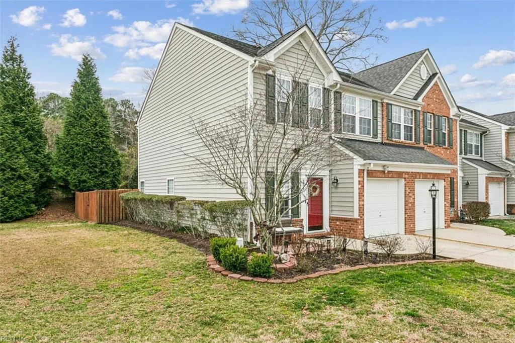 Yorktown, Virginia 23690, United States, 3 Bedrooms Bedrooms, ,3 BathroomsBathrooms,Residential,Pending,85836