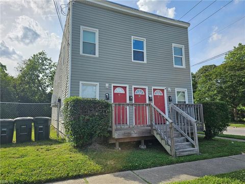 Quadruplex in Norfolk VA 1285 Reservoir Avenue.jpg