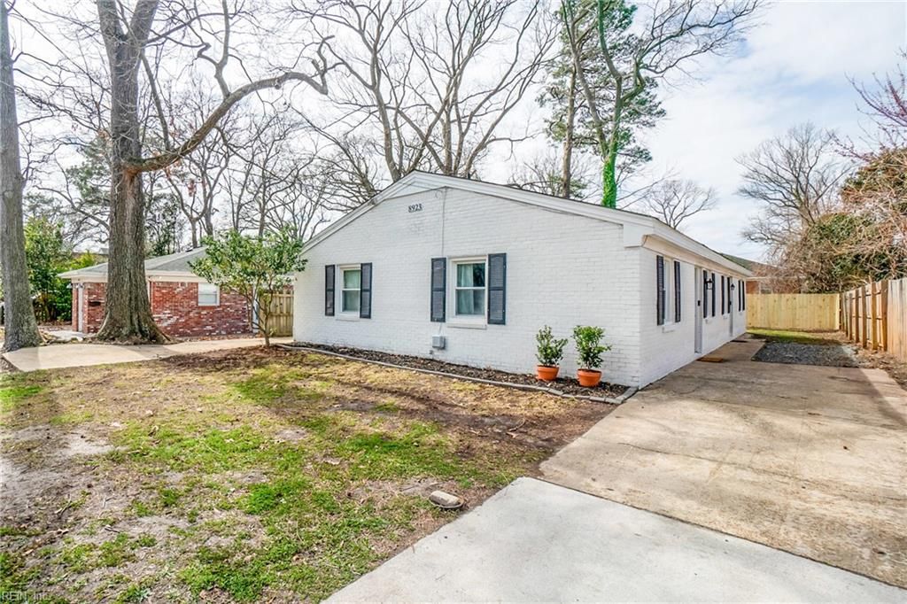 Photo of 8923 Plymouth Street, Norfolk, VA 23503 (MLS # 10613146)