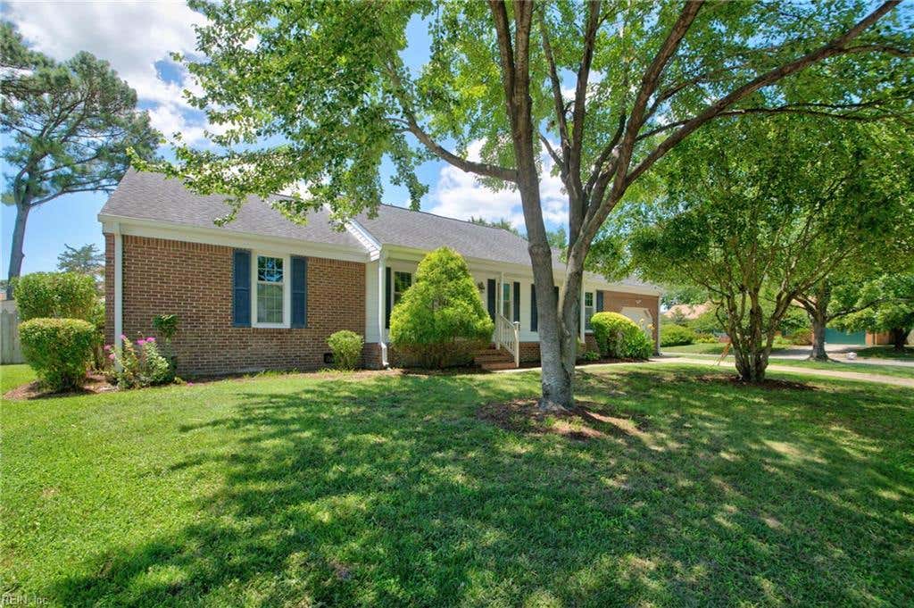 Photo of 403 Caravelle Court N, Chesapeake, VA 23322 (MLS # 10649748)