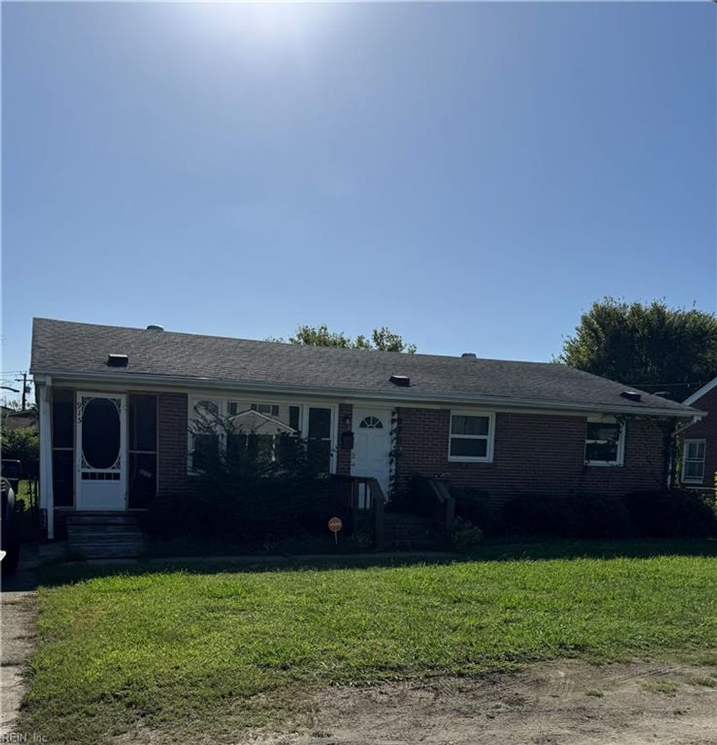 Photo of 915 Langley Avenue, Hampton, VA 23669 (MLS # 10605007)