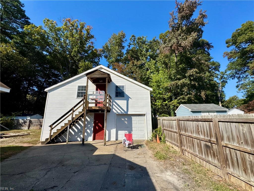 Photo of 15 Sunset Road, Newport News, VA 23606 (MLS # 10659950)