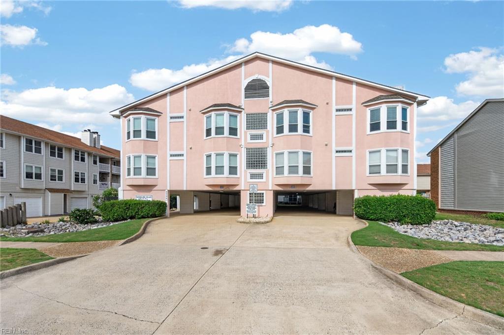 Photo of 2325 W Great Neck Road #203, Virginia Beach, VA 23451 (MLS # 10644203)