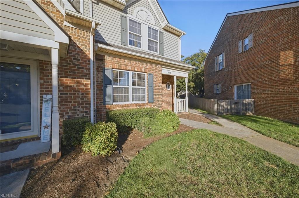 Photo of 612 W Lake Circle #53, Chesapeake, VA 23322 (MLS # 10658720)