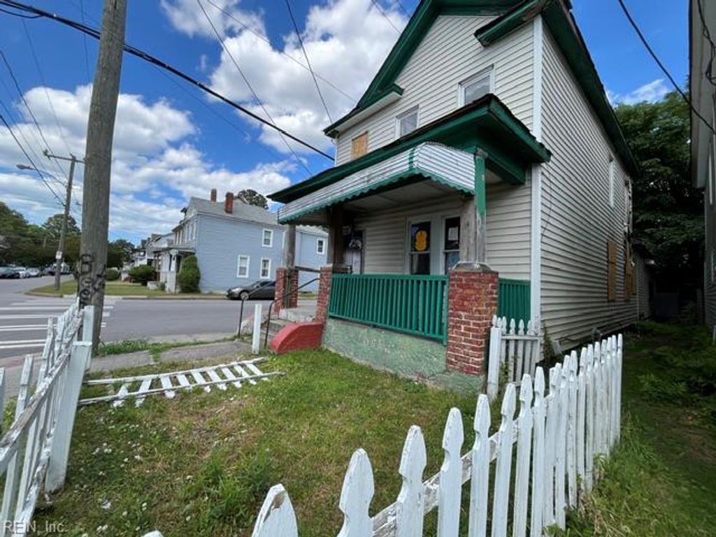 Photo of 2432 Barre Street, Norfolk, VA 23504 (MLS # 10635625)