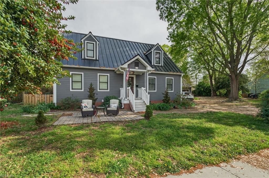 Photo of 337 Grace Street, Smithfield, VA 23430 (MLS # 10629101)