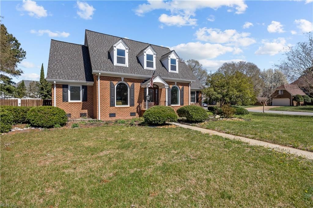 Photo of 944 Camino Real Real S, Virginia Beach, VA 23456 (MLS # 10625650)