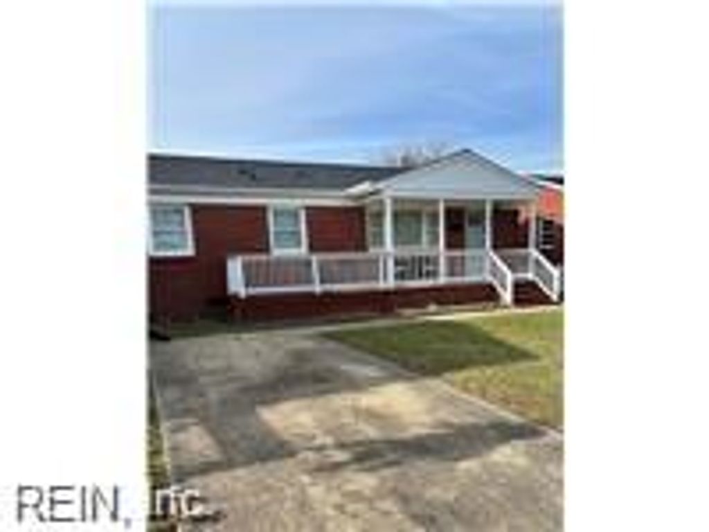 Photo of 235 N First Street #201, Hampton, VA 23664 (MLS # 10617134)