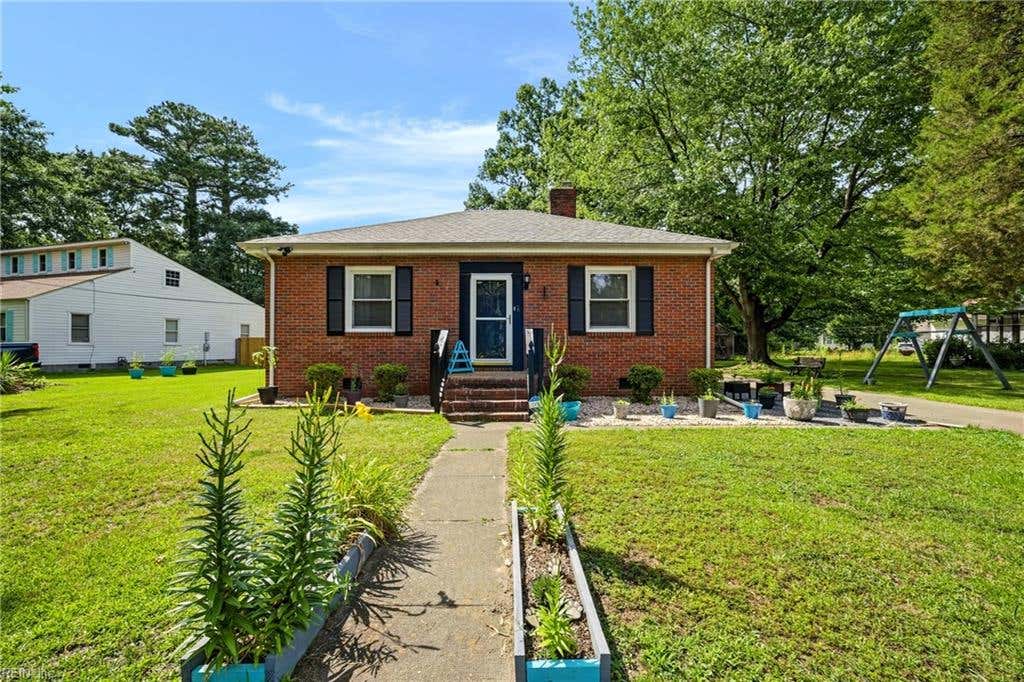 Photo of 2204 Battery Park Road, Chesapeake, VA 23323 (MLS # 10640829)