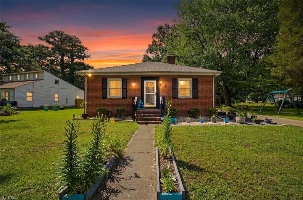 Photo of 2204 Battery Park Road, Chesapeake, VA 23323 (MLS # 10640829)