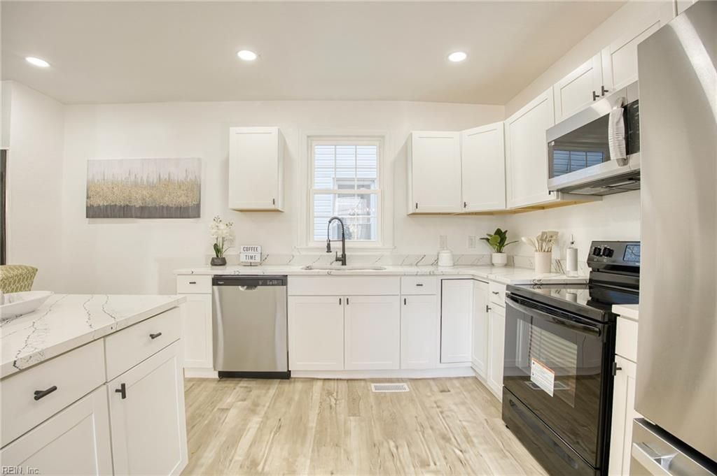 Photo of 910 Rugby Street, Norfolk, VA 23504 (MLS # 10616326)