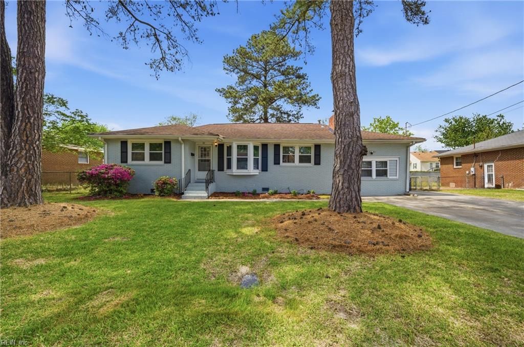 Photo of 13 Kennedy Drive, Portsmouth, VA 23702 (MLS # 10630591)
