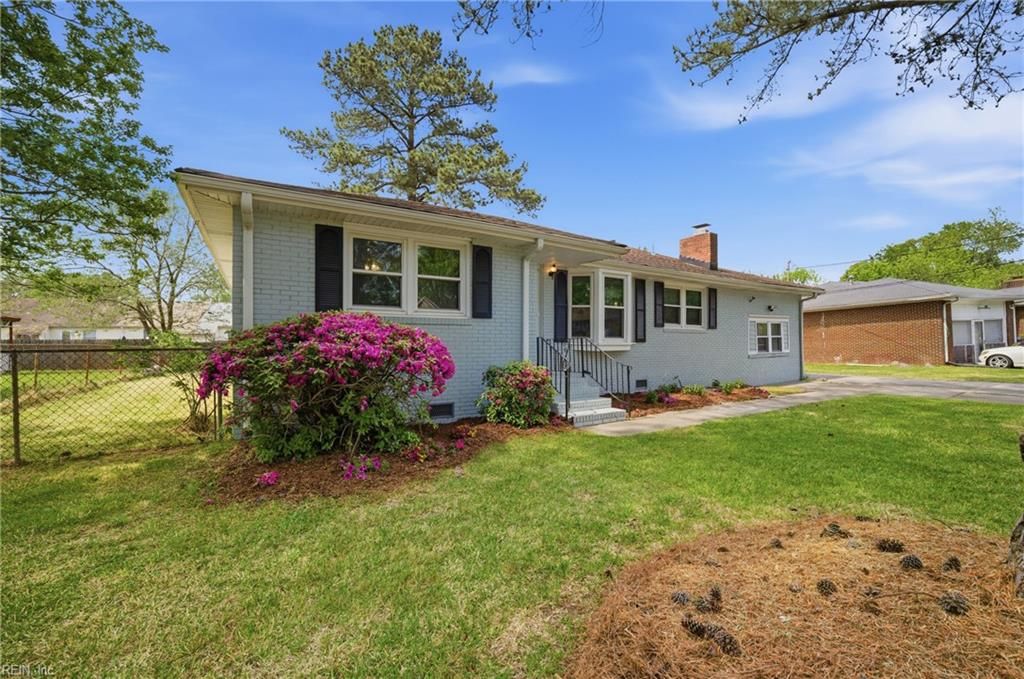 Photo of 13 Kennedy Drive, Portsmouth, VA 23702 (MLS # 10630591)