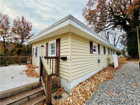 Photo of 138 South Avenue, Newport News, VA 23601 (MLS # 10610635)