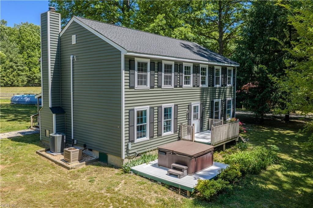 Photo of 9652 Laurelwood Lane, Gloucester, VA 23061 (MLS # 10633775)