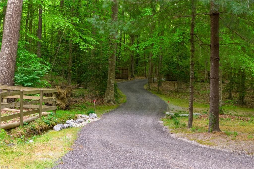 Photo of 9652 Laurelwood Lane, Gloucester, VA 23061 (MLS # 10633775)