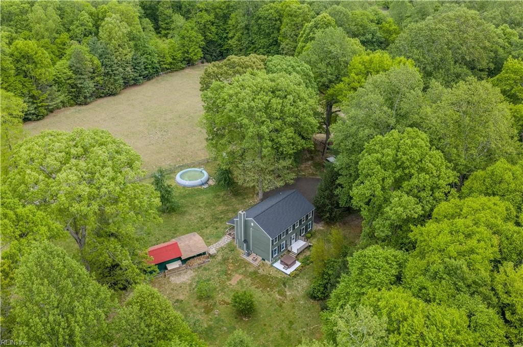Photo of 9652 Laurelwood Lane, Gloucester, VA 23061 (MLS # 10633775)
