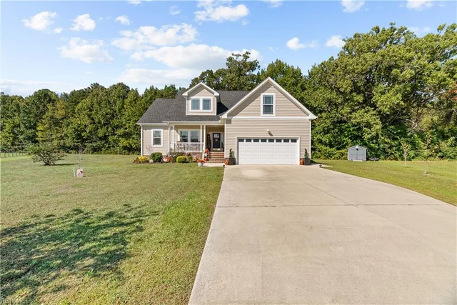 104 Smitty Lane, photo 3 of 45