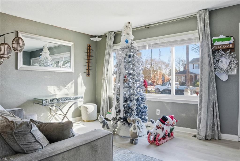 Photo of 1527 Grove Street, Hampton, VA 23664 (MLS # 10614255)