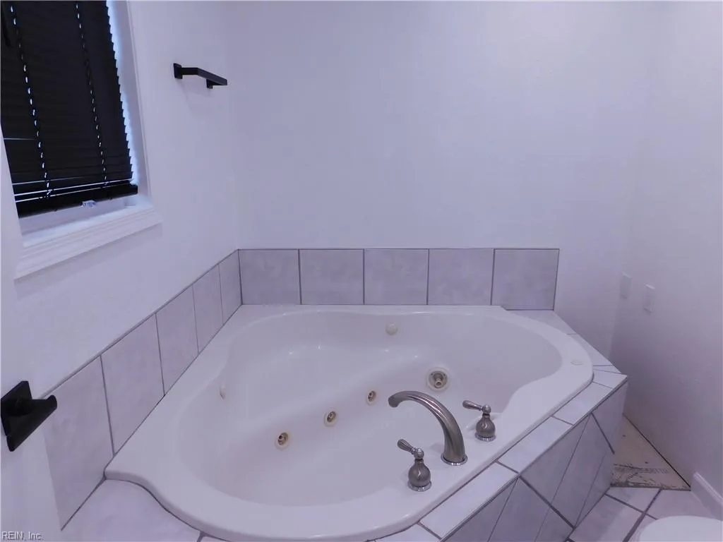 Norfolk, Virginia 23502, United States, 3 Bedrooms Bedrooms, ,3 BathroomsBathrooms,Residential,Active,111791