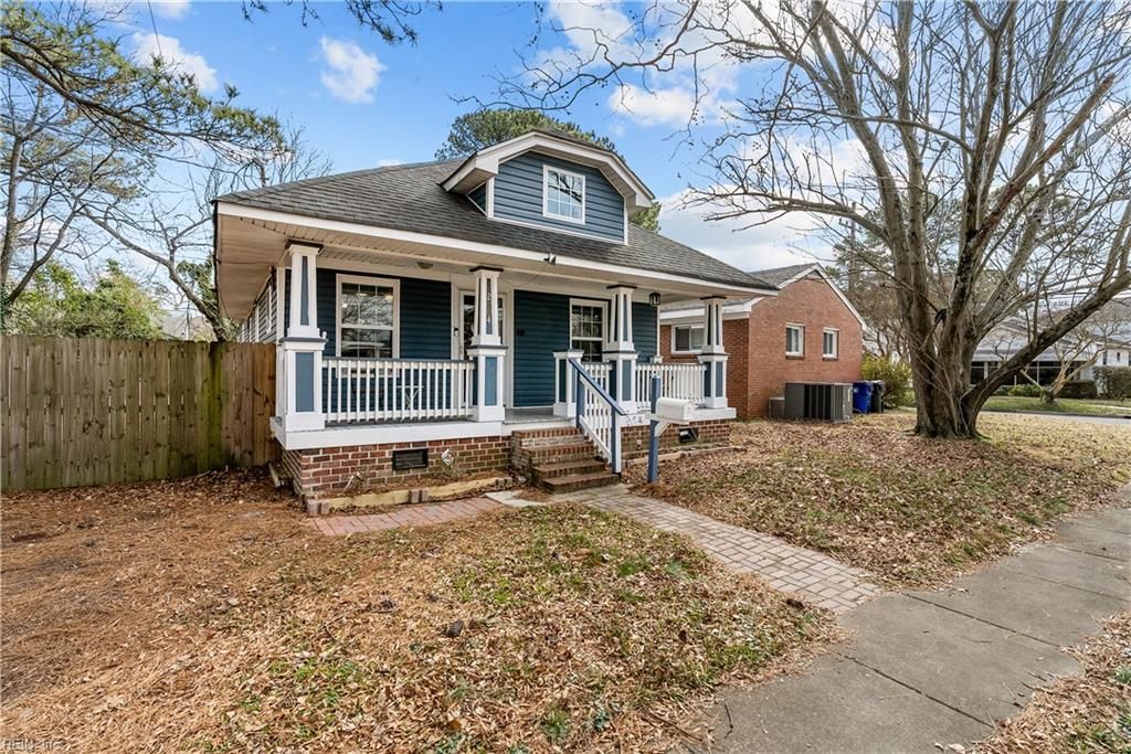 Photo of 2804 Argonne Avenue, Norfolk, VA 23509 (MLS # 10630327)