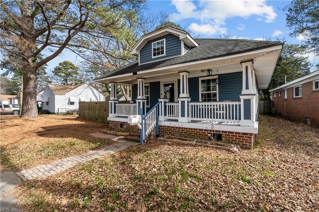 Photo of 2804 Argonne Avenue, Norfolk, VA 23509 (MLS # 10630327)