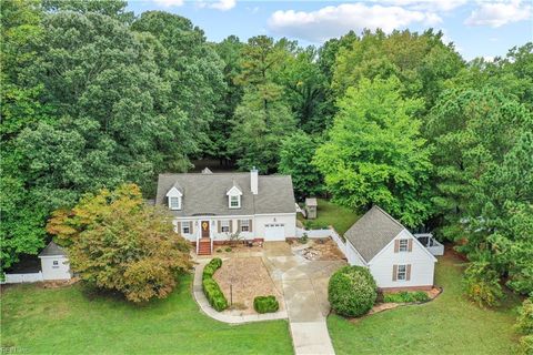 Photo of 304 Plantation Ln Ln, Smithfield, VA 23430 (MLS # 10623591)