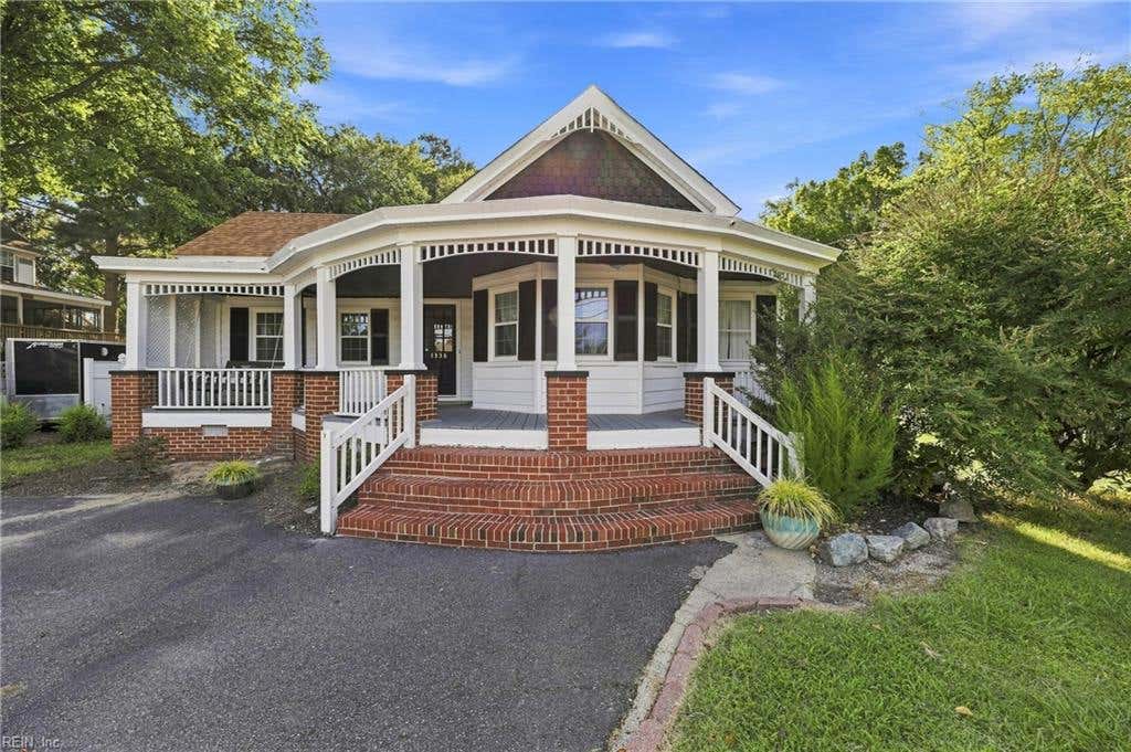 Photo of 1336 Poquoson Avenue, Poquoson, VA 23662 (MLS # 10648250)