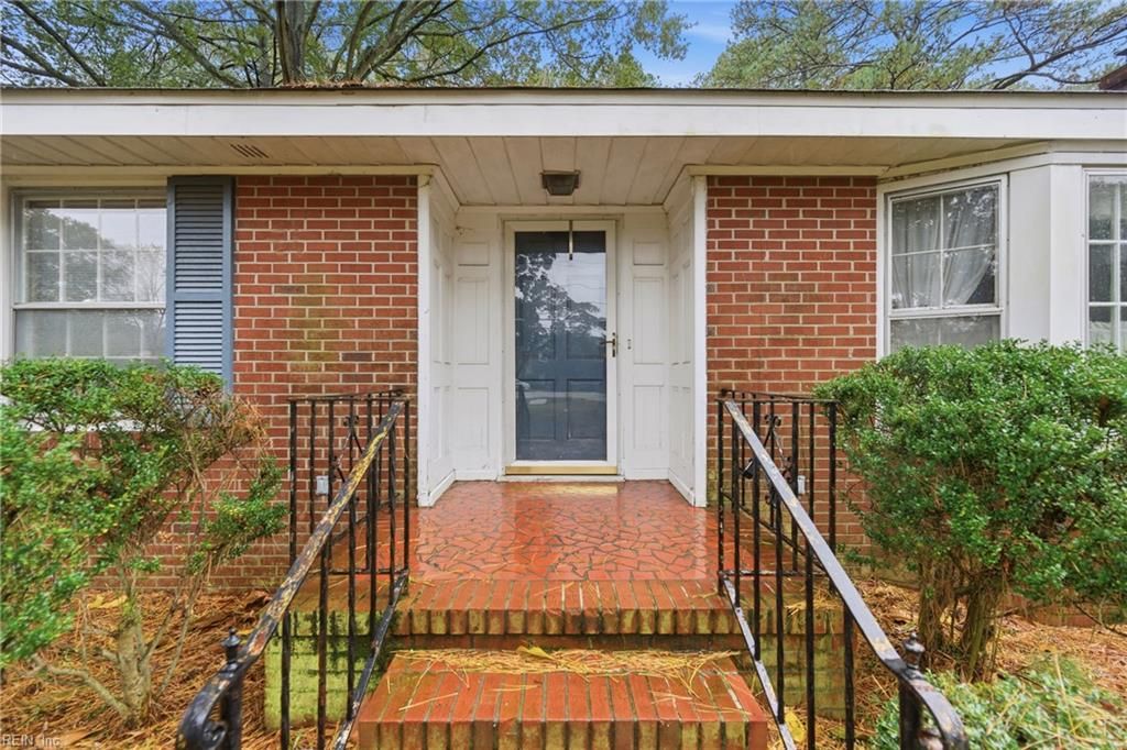 Photo of 5221 High Street W, Portsmouth, VA 23703 (MLS # 10608622)