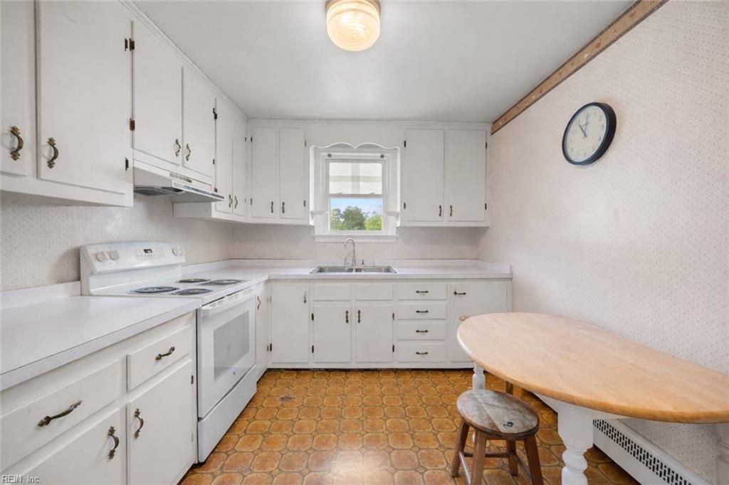 Photo of 271 Toy Avenue, Virginia Beach, VA 23462 (MLS # 10628604)