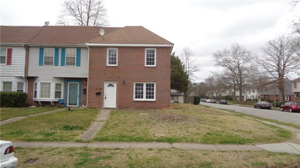 Photo of 800 Westminster Lane, Virginia Beach, VA 23454 (MLS # 10618426)