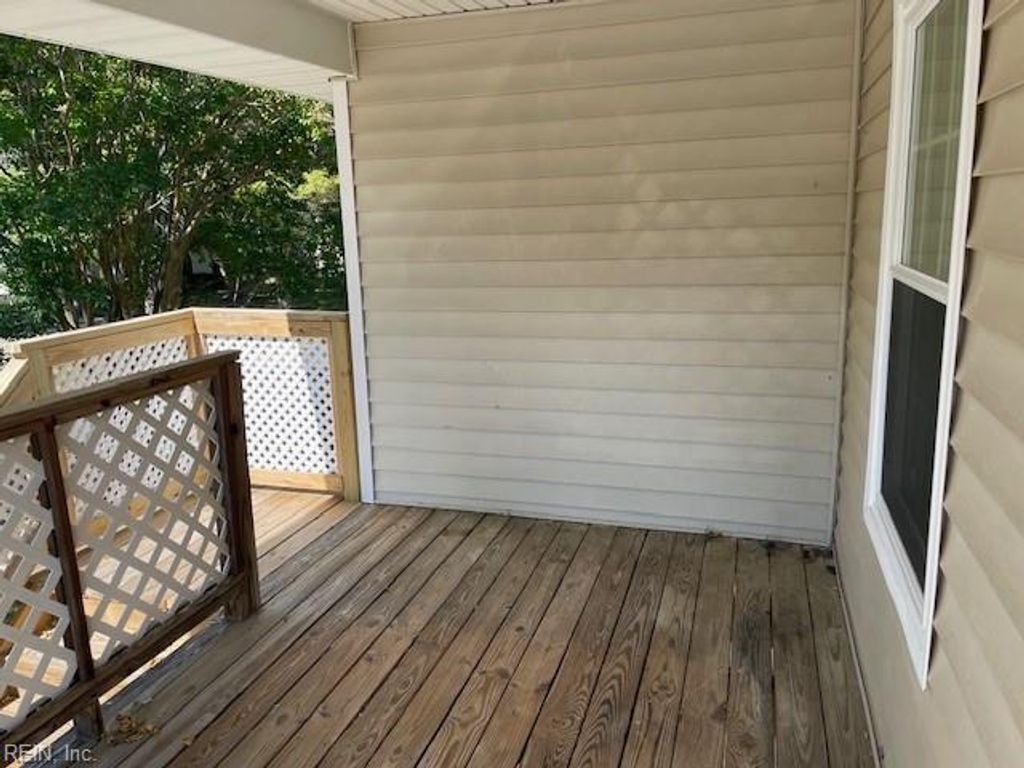 Photo of 302 Thalia Station Court, Virginia Beach, VA 23452 (MLS # 10619501)