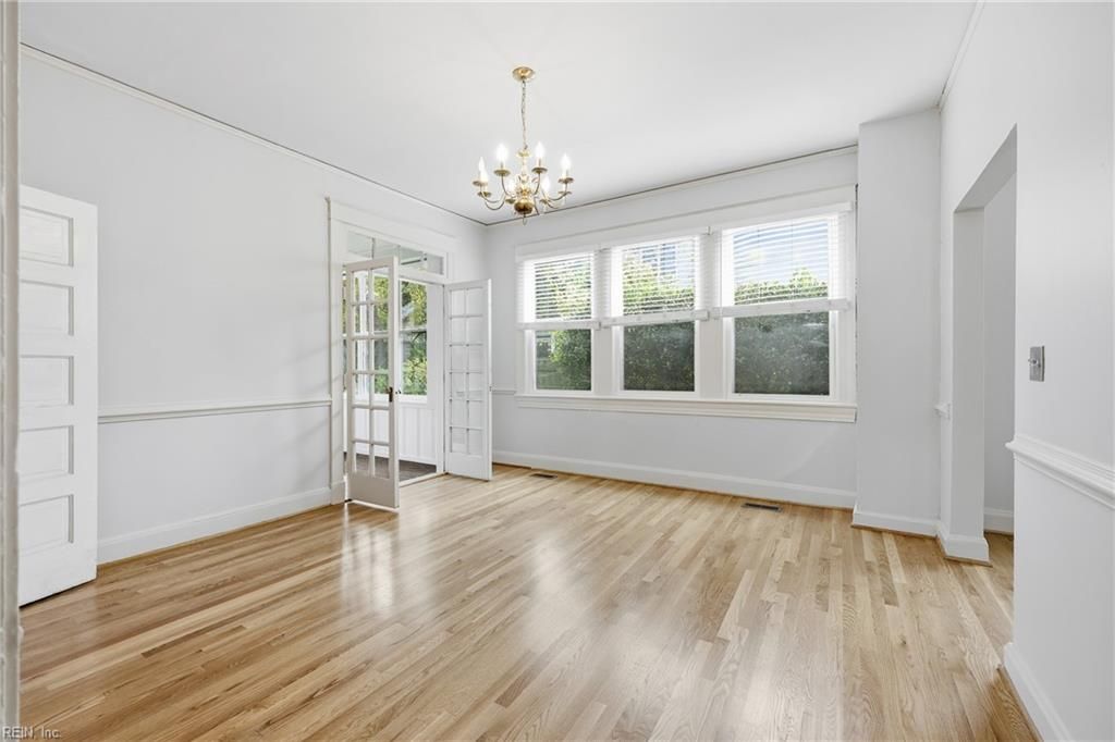 Photo of 1338 Mallory Court, Norfolk, VA 23507 (MLS # 10610863)