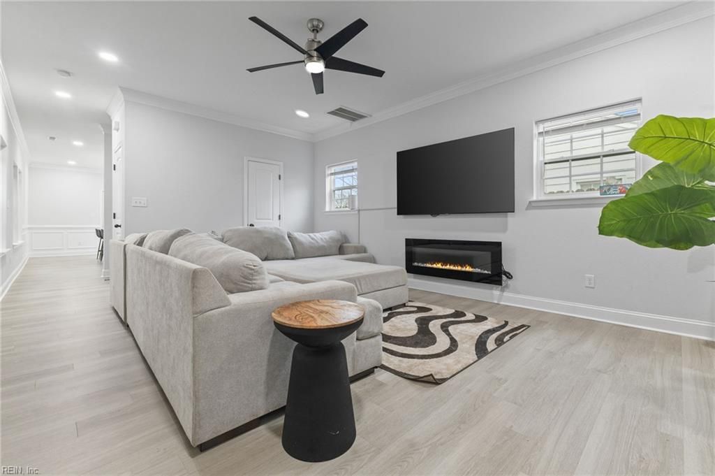 Photo of 615 Westwood Avenue, Hampton, VA 23661 (MLS # 10616557)