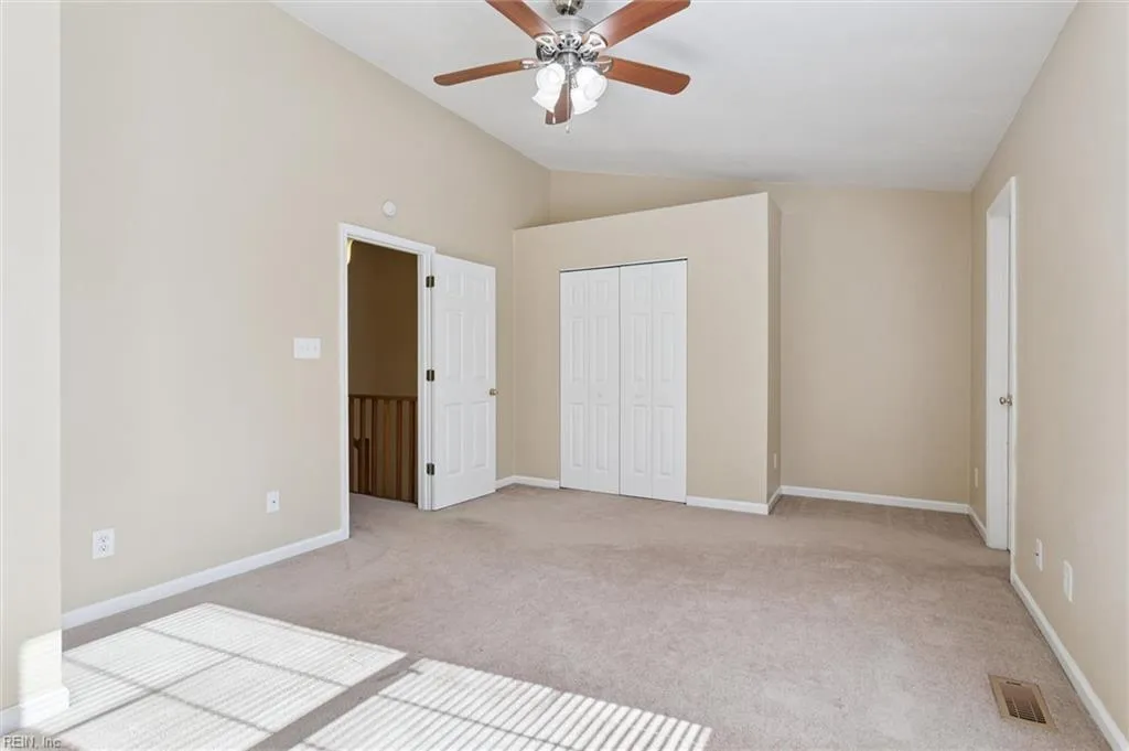 Yorktown, Virginia 23693, United States, 3 Bedrooms Bedrooms, ,3 BathroomsBathrooms,Residential,Active,253252