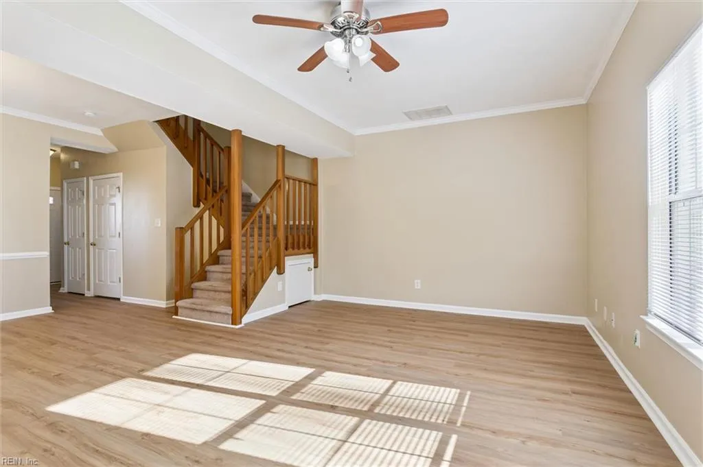 Yorktown, Virginia 23693, United States, 3 Bedrooms Bedrooms, ,3 BathroomsBathrooms,Residential,Active,253252