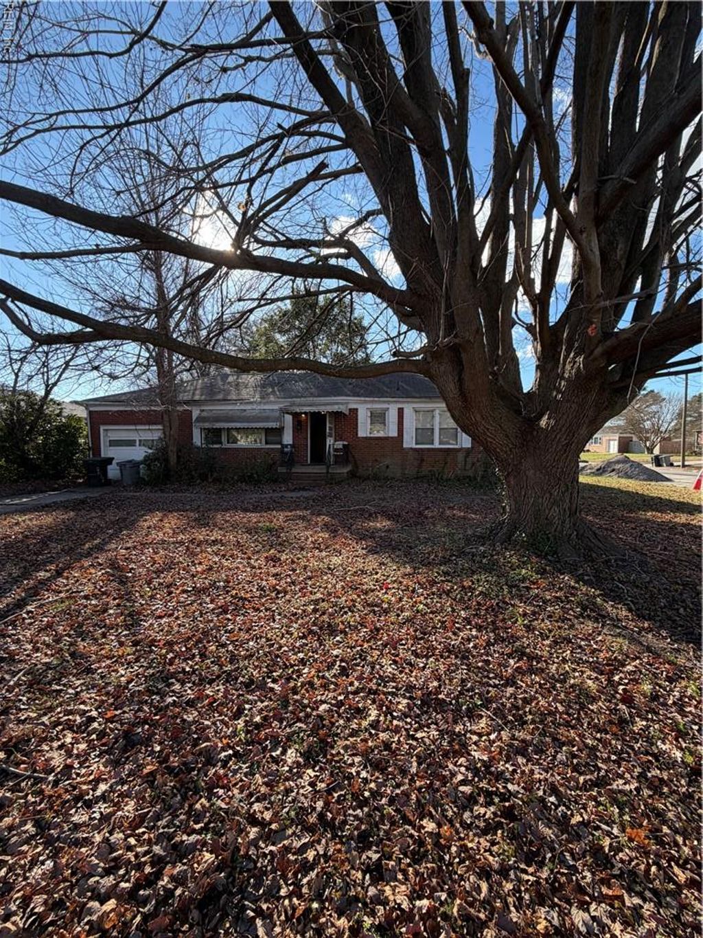 Photo of 19 Saint Albans Drive, Hampton, VA 23669 (MLS # 10613355)