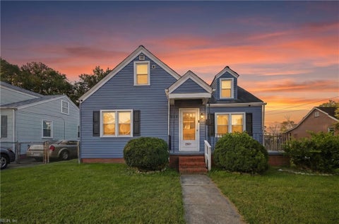 Photo of 2901 Victoria Avenue, Norfolk, VA 23504 (MLS # 10658845)