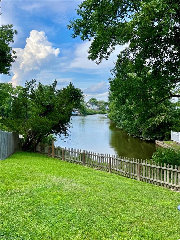 Photo of 3325 Barberry Lane, Virginia Beach, VA 23453 (MLS # 10641454)