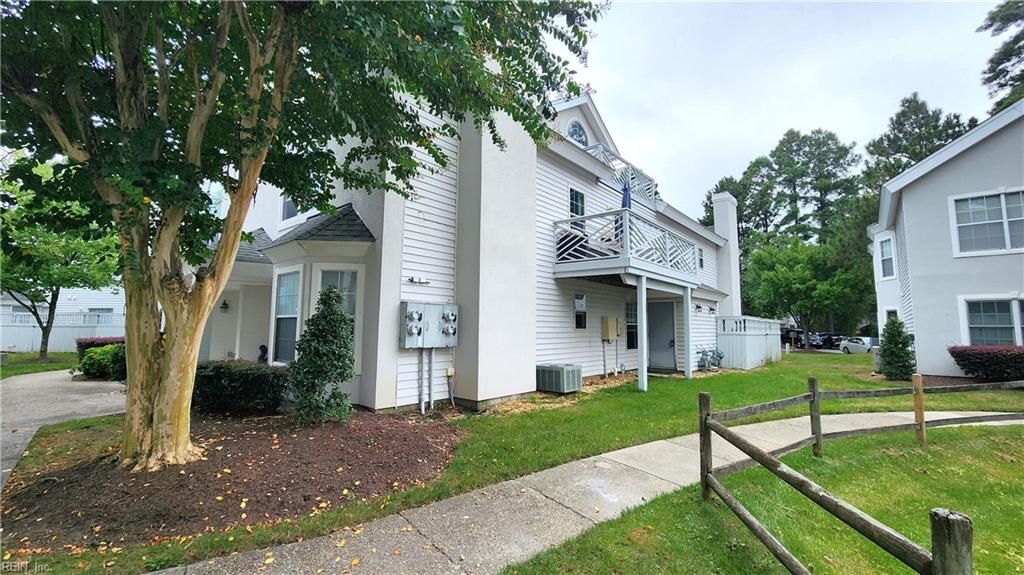 Photo of 457 Seahorse Run, Chesapeake, VA 23320 (MLS # 10635454)