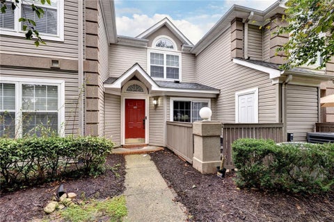 Photo for 409 Queens CRES