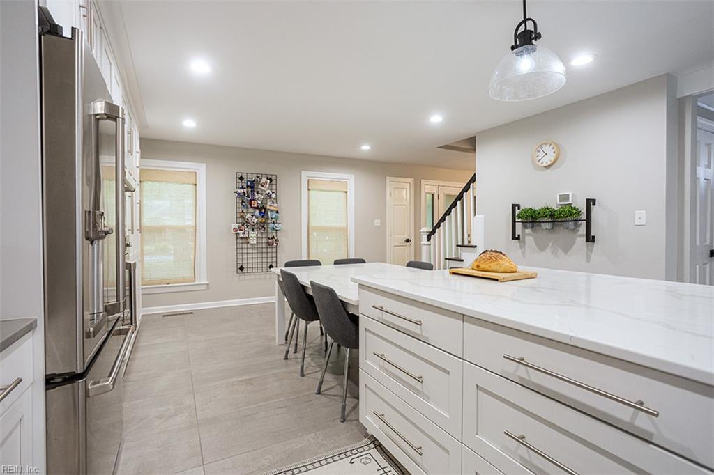 913 Upper Hastings WAY