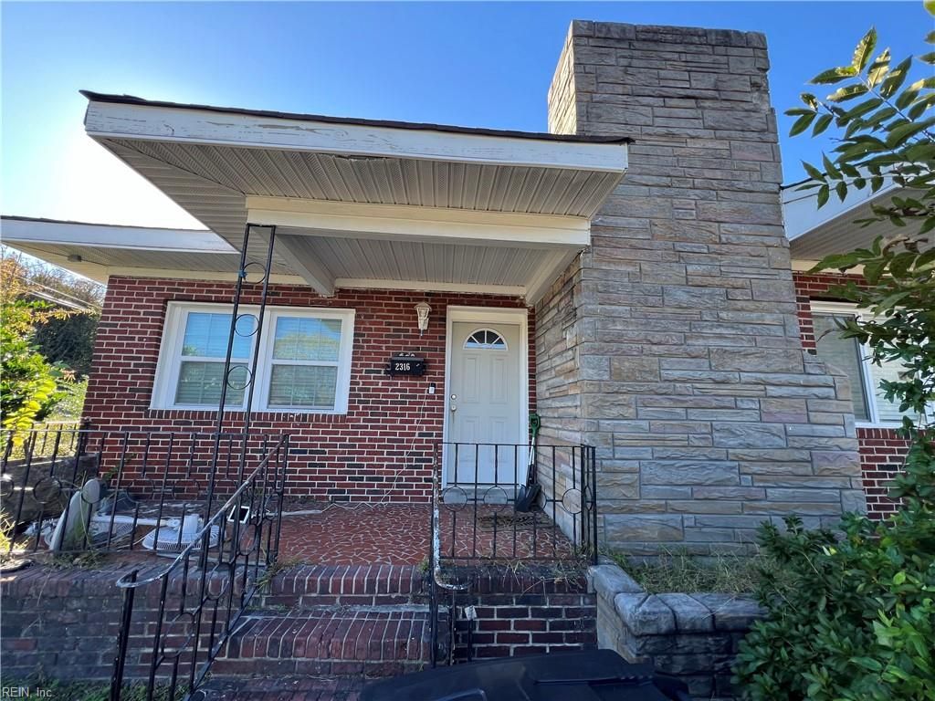 Photo of 2316 Effingham Street, Portsmouth, VA 23704 (MLS # 10612015)