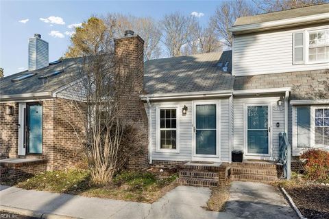 Photo of 30 Lighthouse Way, Newport News, VA 23606 (MLS # 10625265)