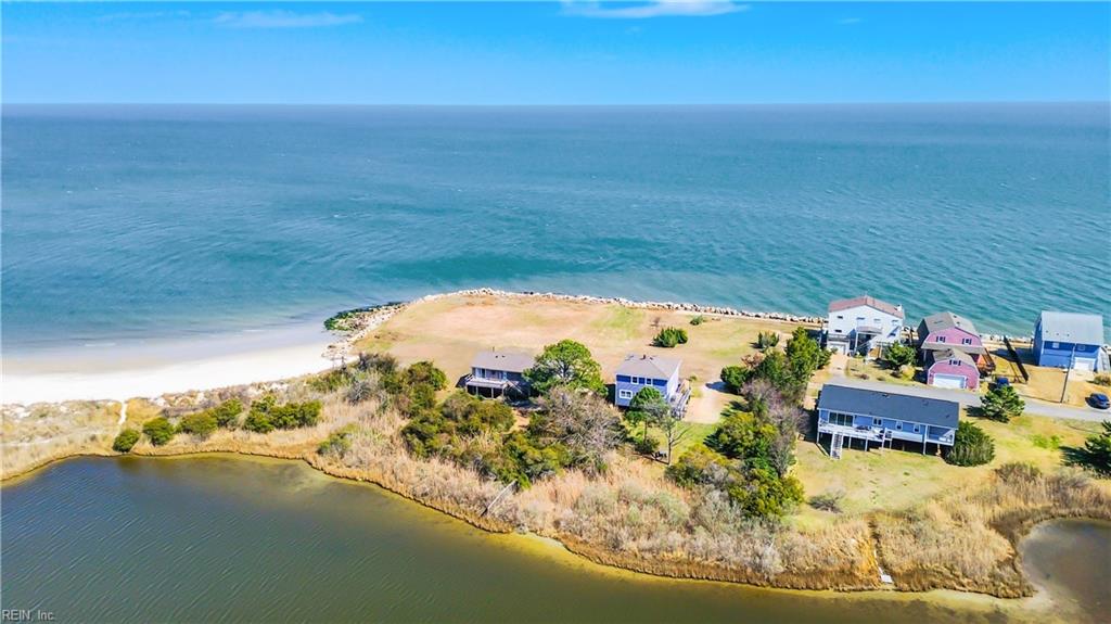 215 Lighthouse DR