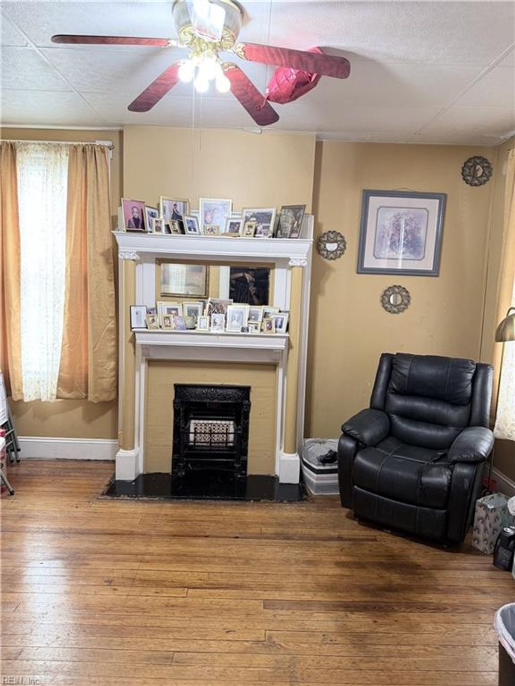 Photo of 208 37th Street, Norfolk, VA 23504 (MLS # 10629992)