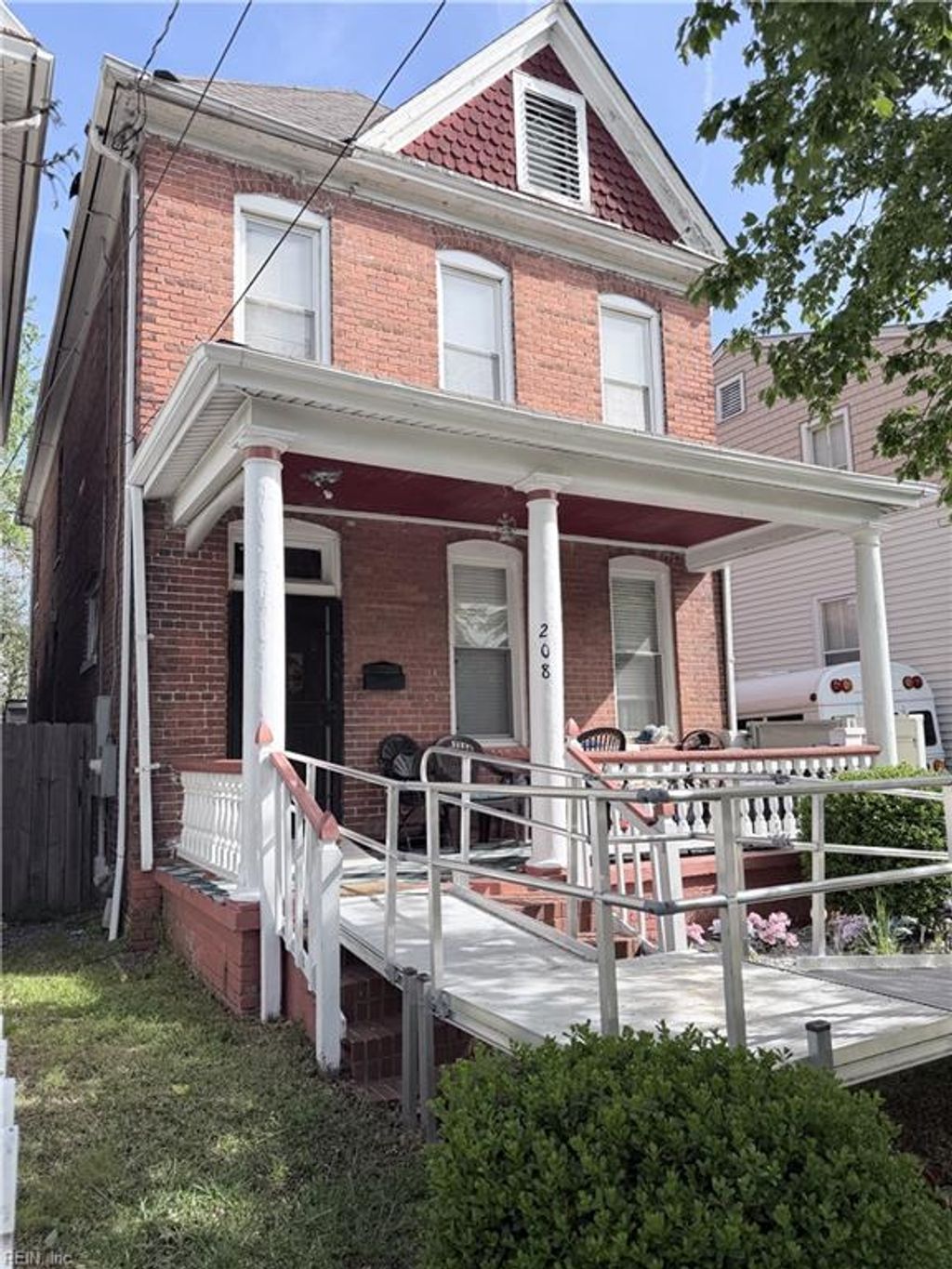 Photo of 208 37th Street, Norfolk, VA 23504 (MLS # 10629992)