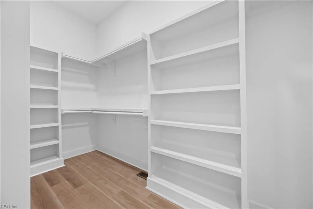 Smithfield, Virginia 23430, United States, 4 Bedrooms Bedrooms, ,3 BathroomsBathrooms,Residential,Pending,29997